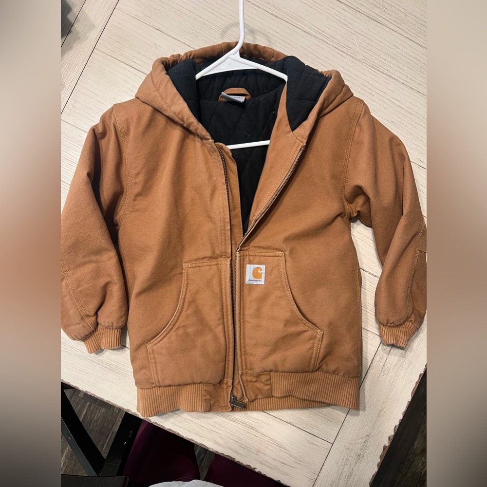 Boys carhartt coat- good condition size small 7-8
